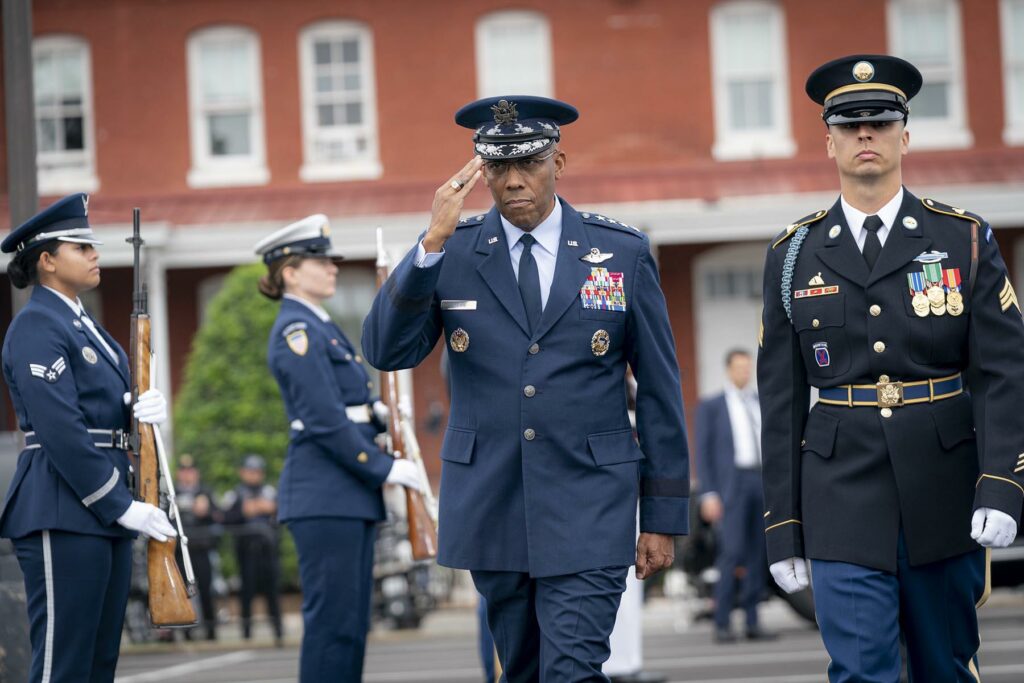 New VA chief of staff sworn in