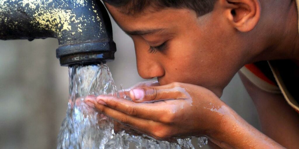 Kids drink contaminated water at schools, but testing for lead isn’t required