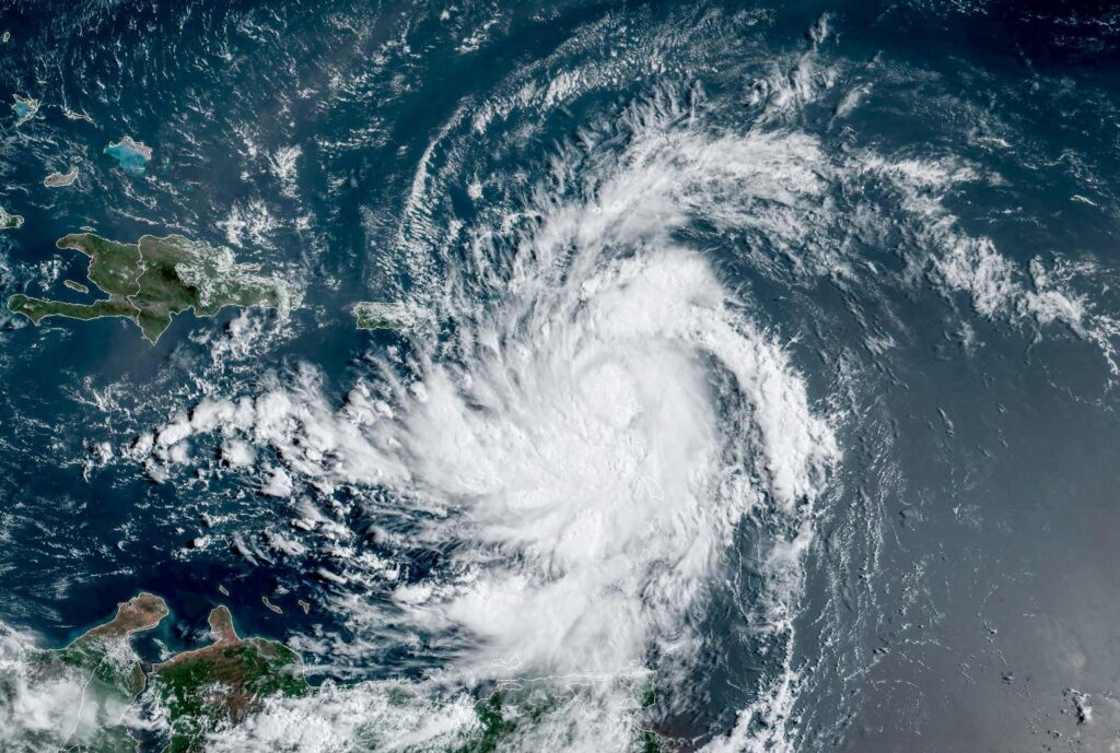 Tropical storm forecast to bring strong winds and heavy rain to Hawaii this weekend