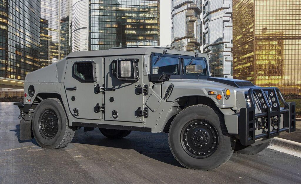 JLTV vs Humvee: Which Tactical Vehicle Reigns Supreme?