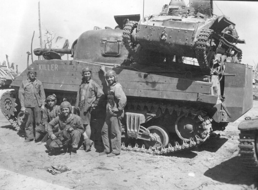 Army tankers send off platoon leader by strapping him to the Abrams’ main gun