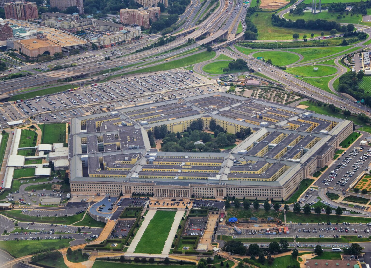 Military bases can use private 5G networks, Pentagon says 