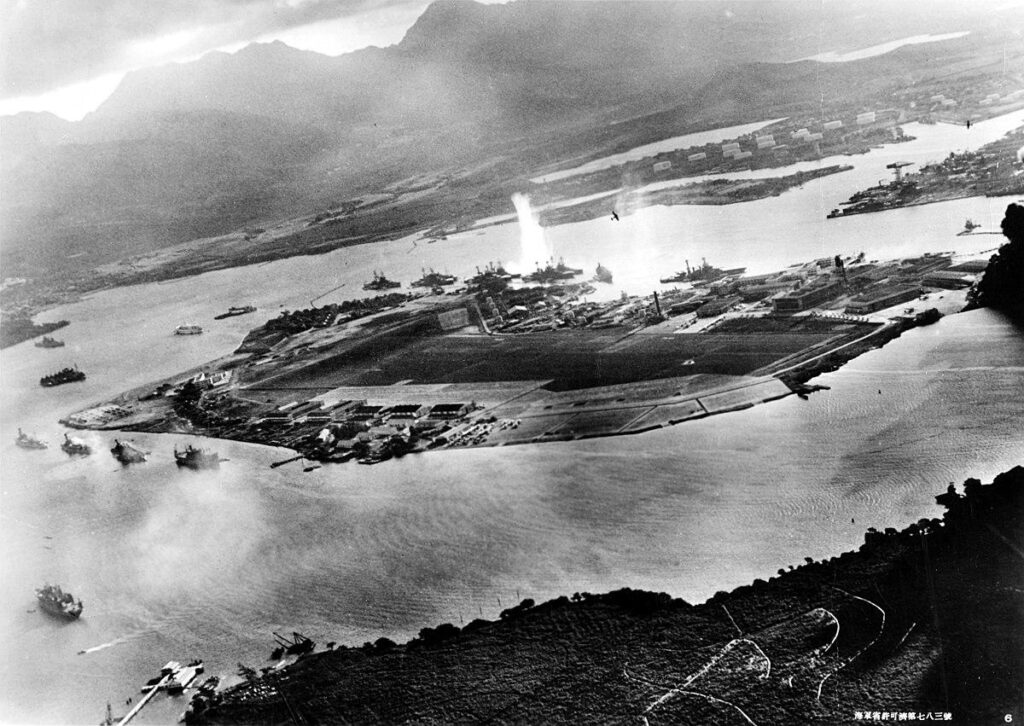 2 Pearl Harbor survivors, ages 104 and 102, return to Hawaii to honor those killed in 1941 attack