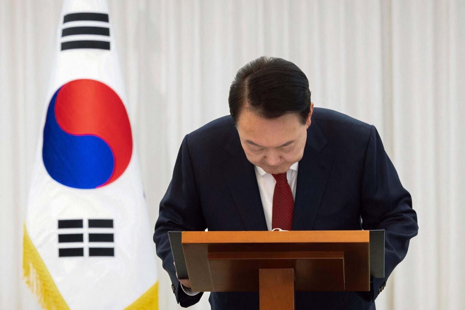 South Korea’s Acting Leader Accepts Resignation of Presidential Security Chief