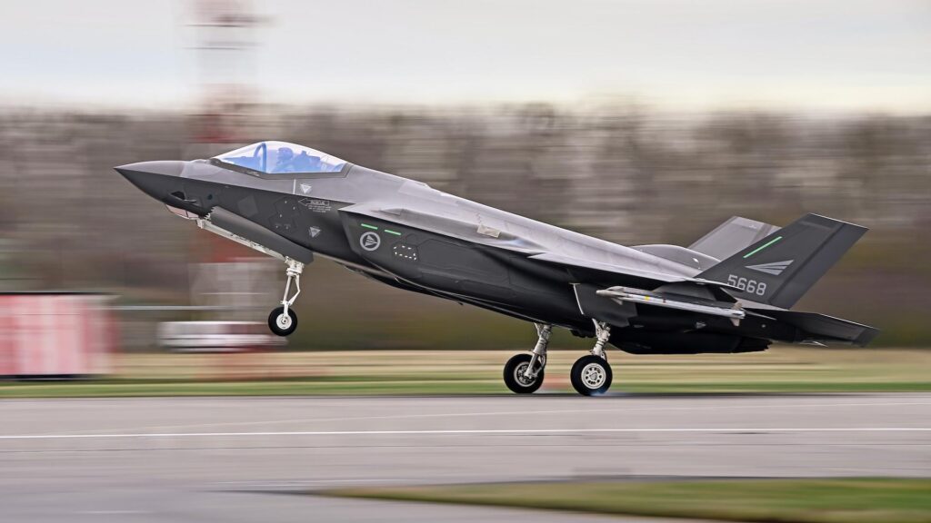 Poland buys radar-homing missiles for its future F-35 fleet