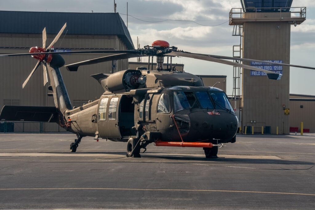 Army Black Hawk Helicopter and American Eagle Flight Collide, Fall Into Potomac