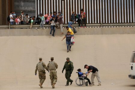 Mexico Deploys the First of 10,000 National Guard Troops to US Border After Trump’s Tariff Threat