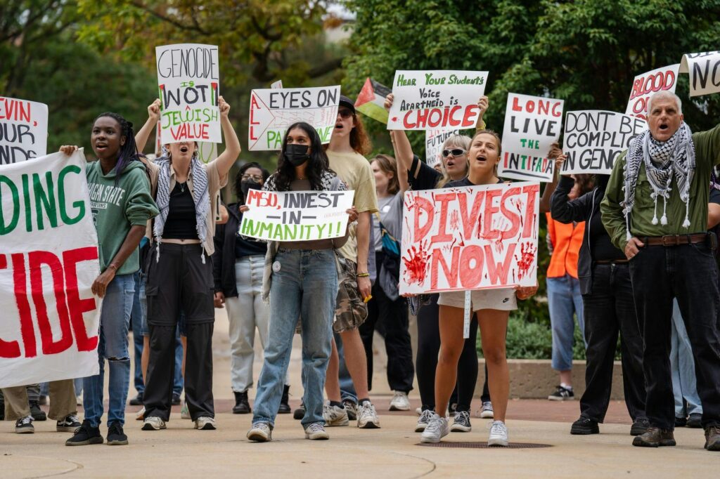 Protestors demand VA oppose Trump efforts to trim federal workforce