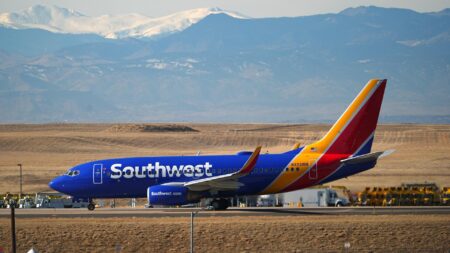 Southwest Airlines Flight Abruptly Rises to Avoid Another Plane Crossing Chicago Runway