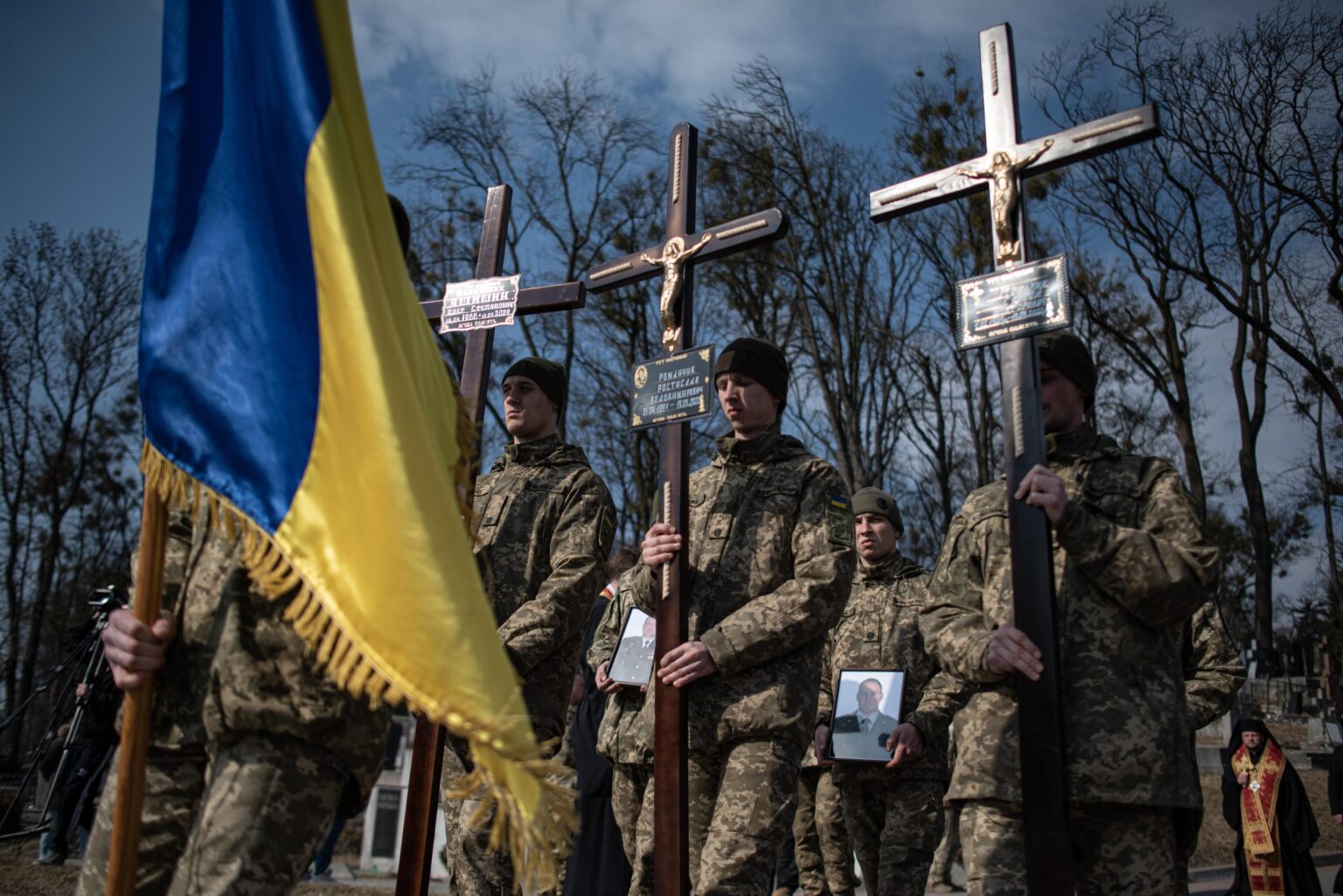 Family of US Marine Veteran Killed in Ukraine Tells Funeral in Kyiv He Died Fighting for Freedom